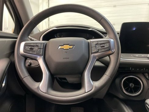 Used 2023 Chevrolet Blazer LT image 15