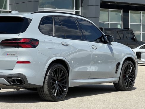 Used 2025 BMW X5 M60i image 8