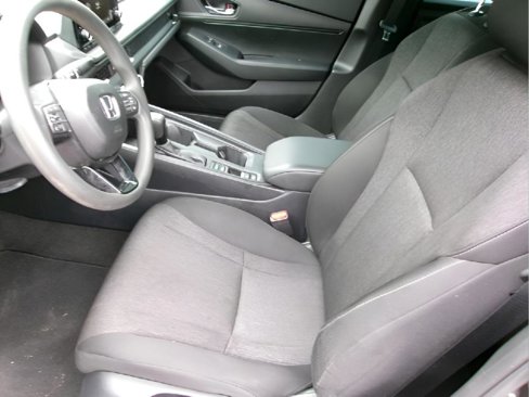 Used 2025 Honda Accord LX image 13