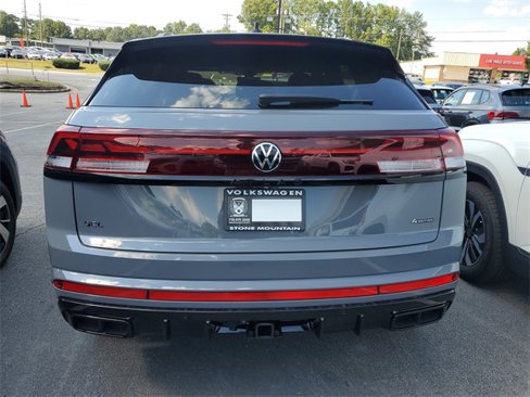 New 2026 Volkswagen Atlas Cross Sport SEL R-Line image 5