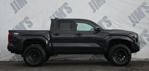 Used 2024 Toyota Tacoma TRD Off-Road image 4