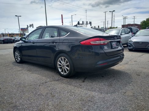 Used 2017 Ford Fusion SE w/ Fusion SE Technology Package image 8