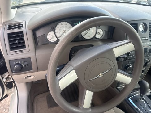 Used 2008 Chrysler 300 LX image 12