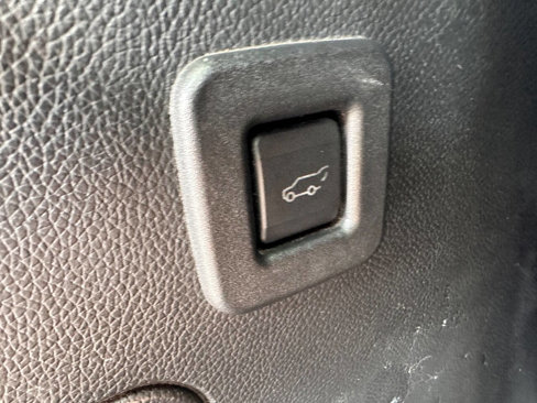 Used 2017 Ford Expedition Platinum image 11