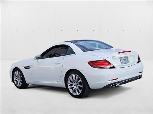 Used 2017 Mercedes-Benz SLC 300 image 5