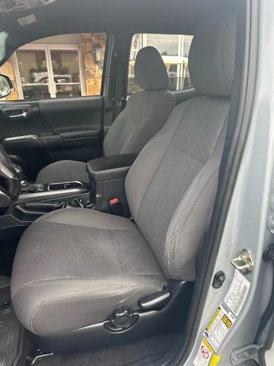 Used 2019 Toyota Tacoma SR5 image 8