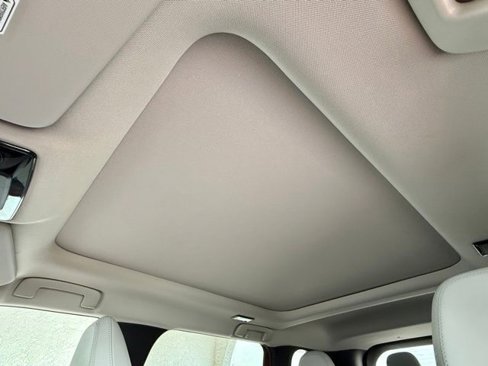 New 2025 Mitsubishi Outlander SE image 11