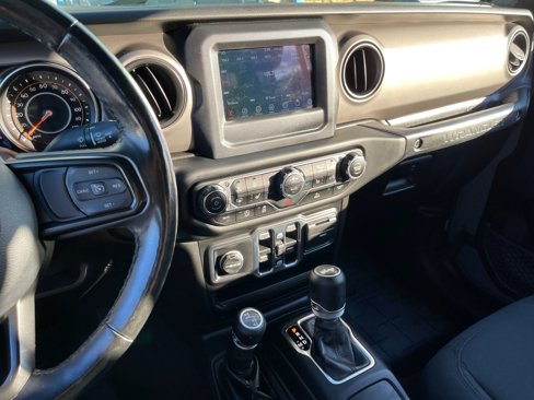 Used 2021 Jeep Wrangler Unlimited Sport image 29