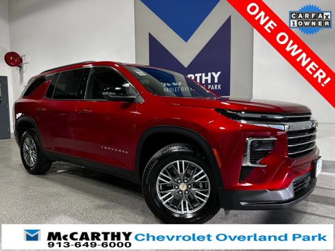 Used 2024 Chevrolet Traverse LT image 1