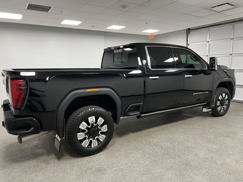 Used 2024 GMC Sierra 3500 Denali w/ Technology Package image 13