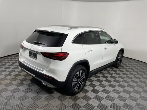 New 2026 Mercedes-Benz GLC 300 image 5