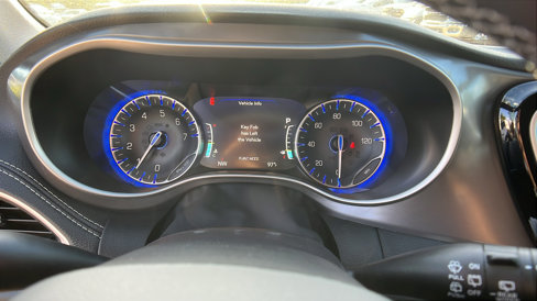 New 2025 Chrysler Pacifica Select image 25
