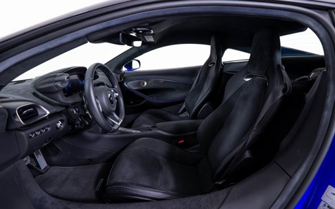 Used 2023 McLaren Artura image 18