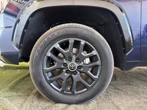 Used 2024 Toyota Tundra Platinum image 36
