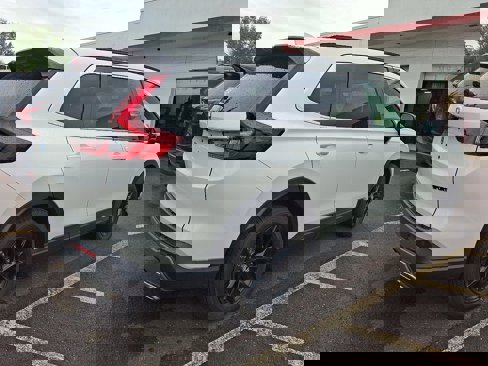 Used 2025 Honda CR-V Sport-L image 4