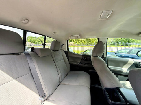 Used 2019 Toyota Tacoma SR w/ SR Convenience Package image 29