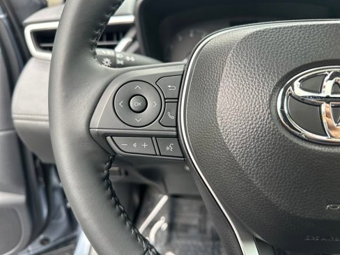 Certified 2025 Toyota Corolla Cross LE image 21