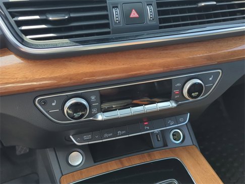 Used 2023 Audi Q5 2.0T Premium image 17