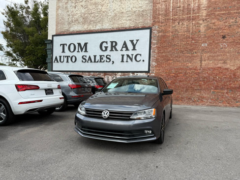 Used 2016 Volkswagen Jetta Sport image 1