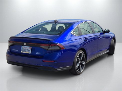 Used 2025 Honda Accord Sport image 4