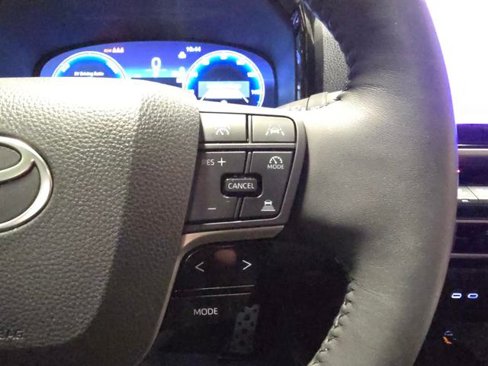 Used 2025 Toyota Camry XSE image 63