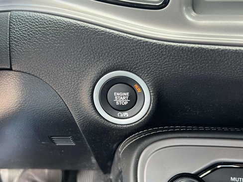 Used 2023 Dodge Challenger SXT image 24