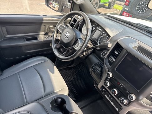 Used 2024 RAM 3500 Tradesman w/ Chrome Appearance Group image 28