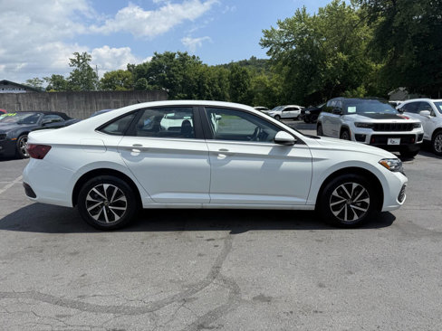 Used 2024 Volkswagen Jetta S image 2