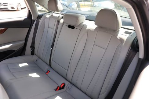 Used 2022 Audi A4 2.0T Premium image 10
