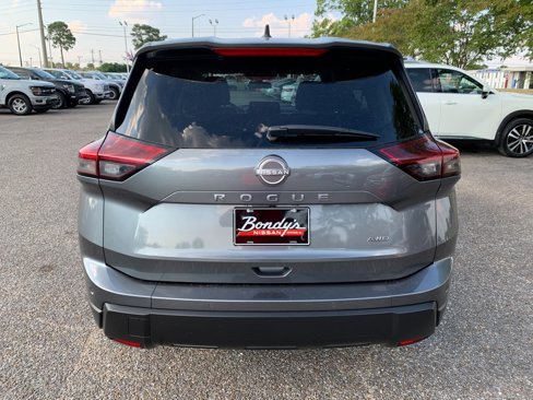 Used 2024 Nissan Rogue S image 6