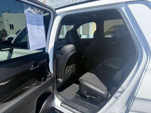 Used 2024 Hyundai Palisade Calligraphy image 10