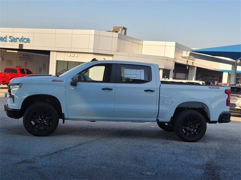 New 2026 Chevrolet Silverado 1500 LT Trail Boss w/ Convenience Package II image 2