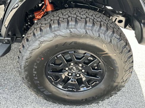 New 2025 Ford Bronco Raptor image 17