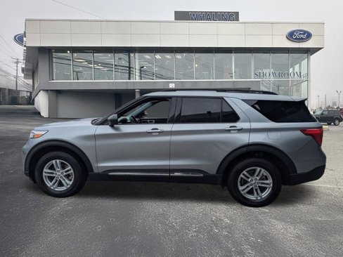 Certified 2022 Ford Explorer XLT image 5