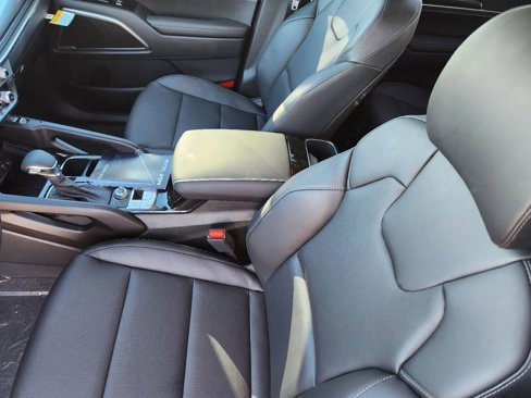 New 2025 Kia Telluride S image 9