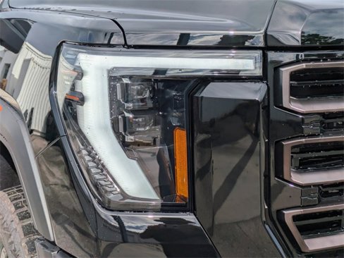 New 2026 GMC Sierra 2500 AT4X w/ AT4X AEV Edition image 10