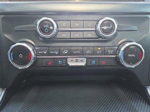 Used 2023 Ford F150 Limited image 22