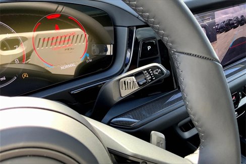 New 2026 Porsche Cayenne GTS image 37
