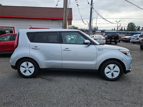Used 2016 Kia Soul EV + w/ Sun & Fun Package image 2
