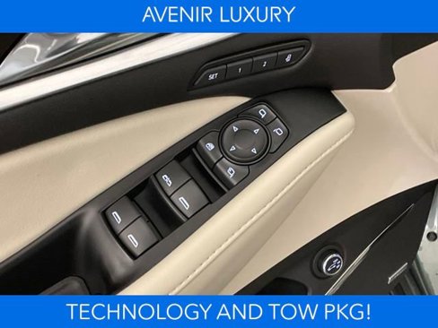 Certified 2024 Buick Enclave Avenir w/ Avenir Technology Package image 11