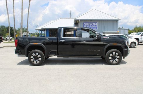 Used 2024 GMC Sierra 2500 Denali w/ Denali Reserve Package image 14