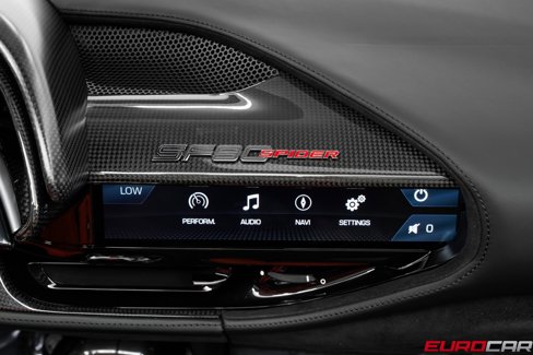 Used 2024 Ferrari SF90 Spider image 41
