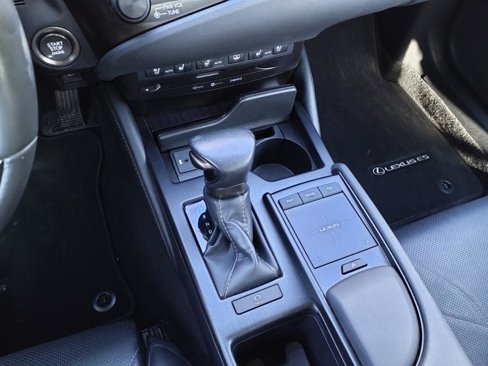 Used 2019 Lexus ES 350 w/ Luxury Package image 16