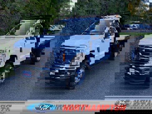 New 2026 Ford F350 XL image 1