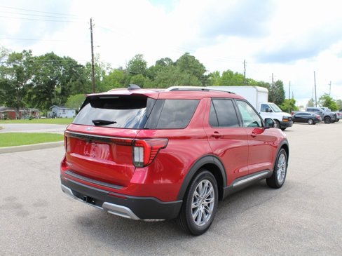 New 2025 Ford Explorer Platinum image 10