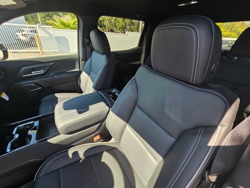 New 2026 Chevrolet Silverado EV LT image 25