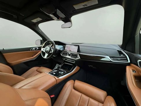 Used 2021 BMW X5 xDrive40i w/ M Sport Package image 31