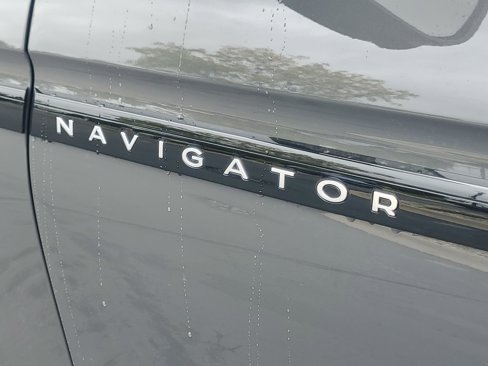 New 2025 Lincoln Navigator Black Label image 7
