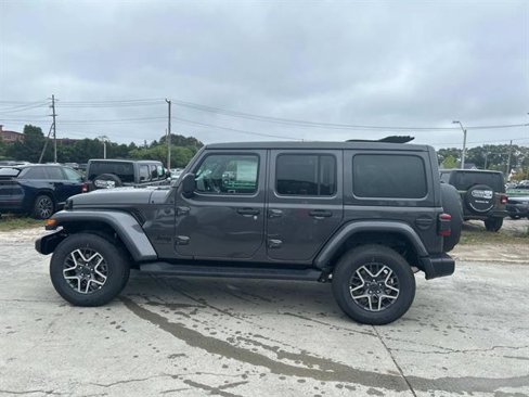 New 2025 Jeep Wrangler Unlimited Sahara image 2
