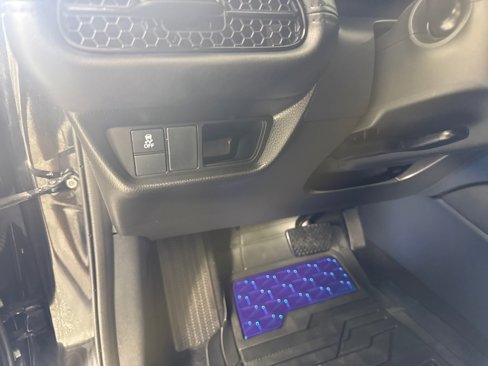 Used 2023 Honda HR-V LX image 16